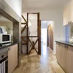 Downtown Correeiros Apartmán *