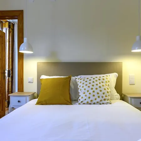 Downtown Correeiros * Лиссабон