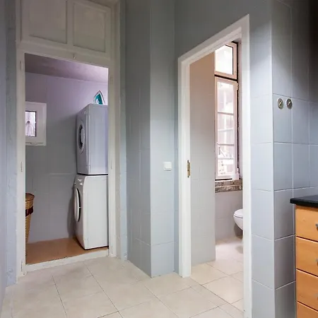 Downtown Correeiros * Лиссабон