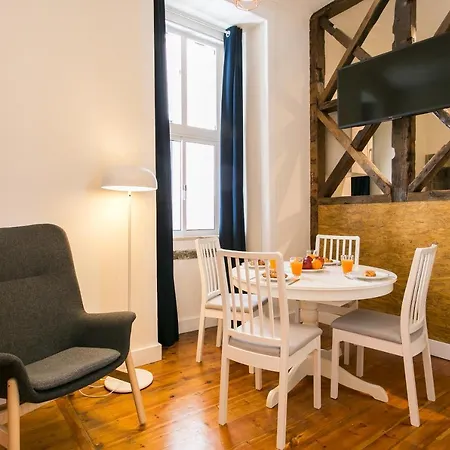 Downtown Correeiros Лиссабон