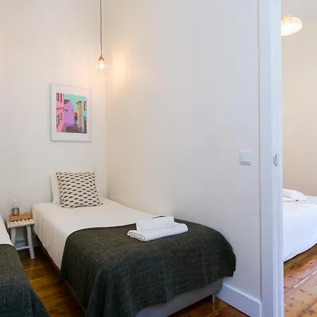 Апартаменты Downtown Correeiros *